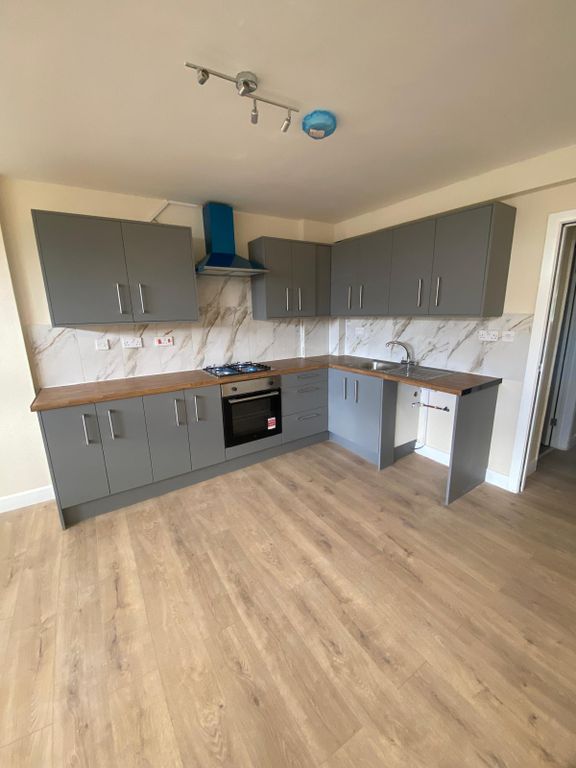 Property photo 1 of 18 5