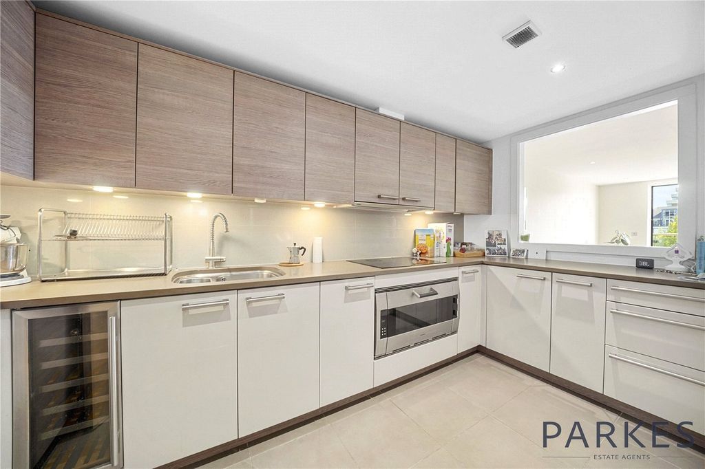 Property photo 2 of 21 Picture No. 05