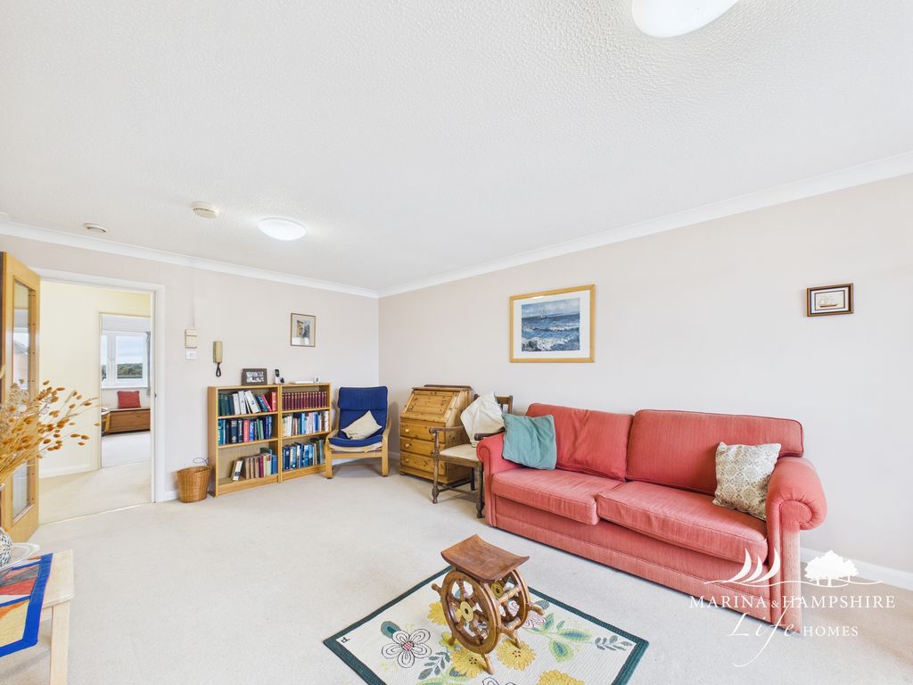 Property photo 2 of 37 Cam03915G0-Pr0048-Still010