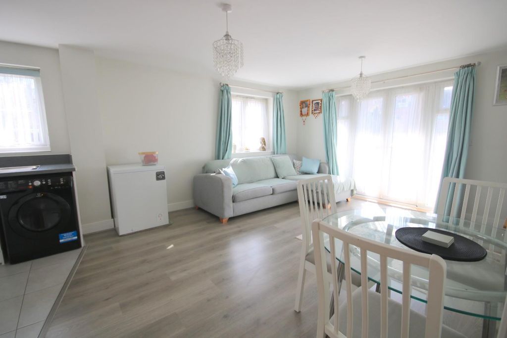 Property photo 3 of 11 Img_7012.Jpg
