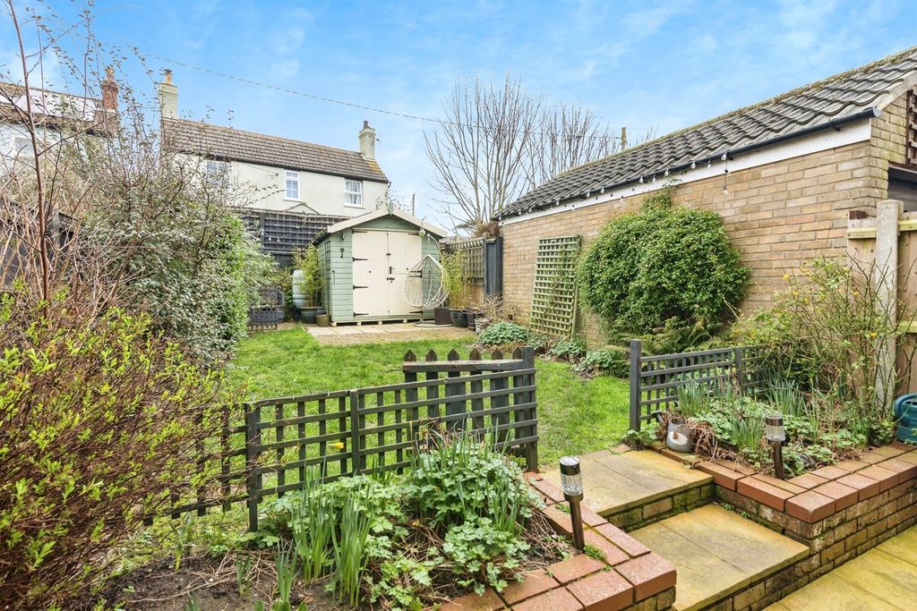 Property photo 3 of 15