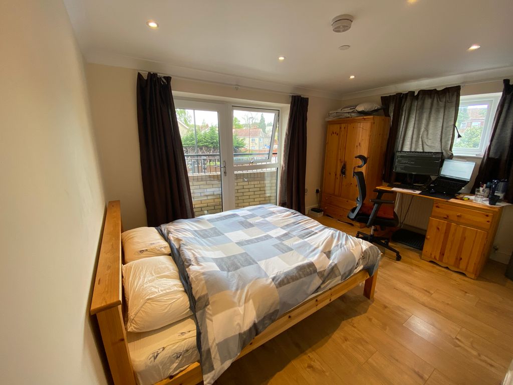 Property photo 3 of 5