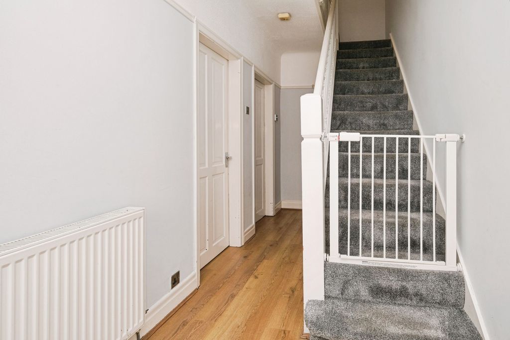Property photo 2 of 19 Pbox-Img.Jpg