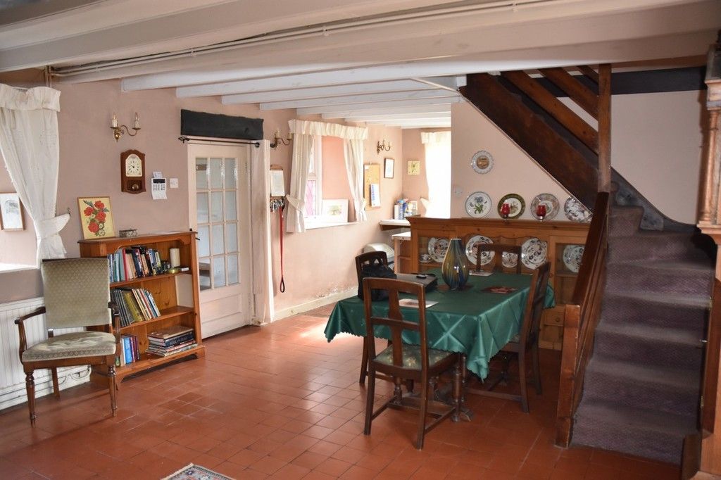 Property photo 2 of 27