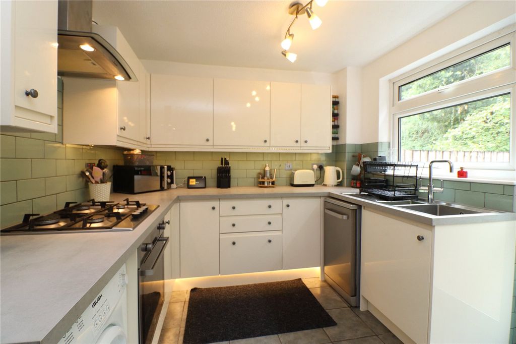 Property photo 3 of 11 Picture No. 14