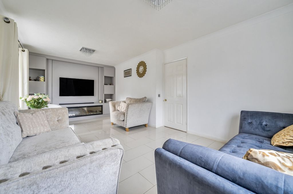Property photo 3 of 15 1355391-4-68cc1F5...