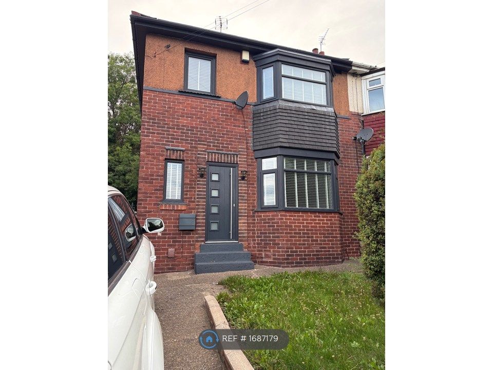 Property photo 2 of 31