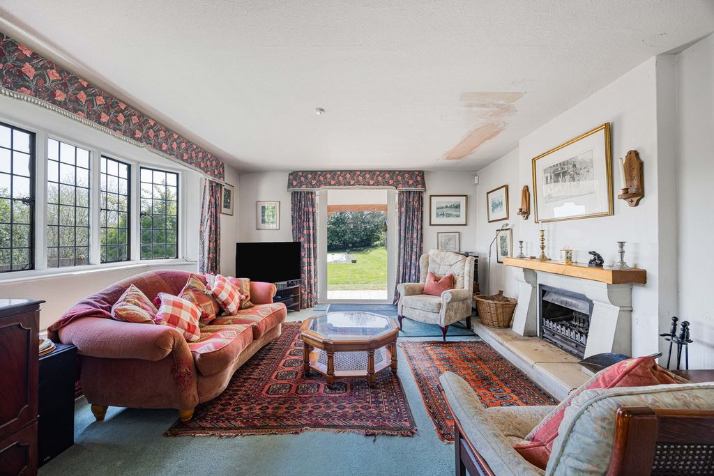 Property photo 3 of 36