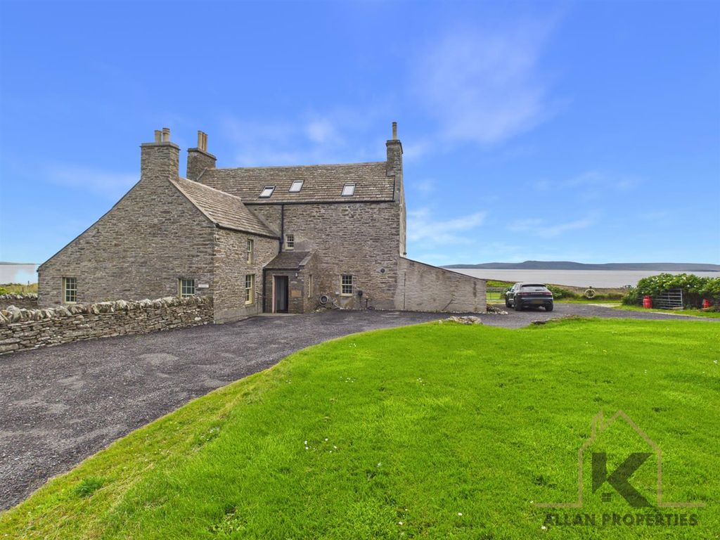 Property photo 2 of 32