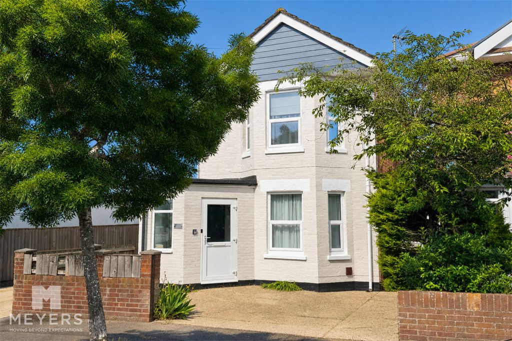 Property photo 1 of 23