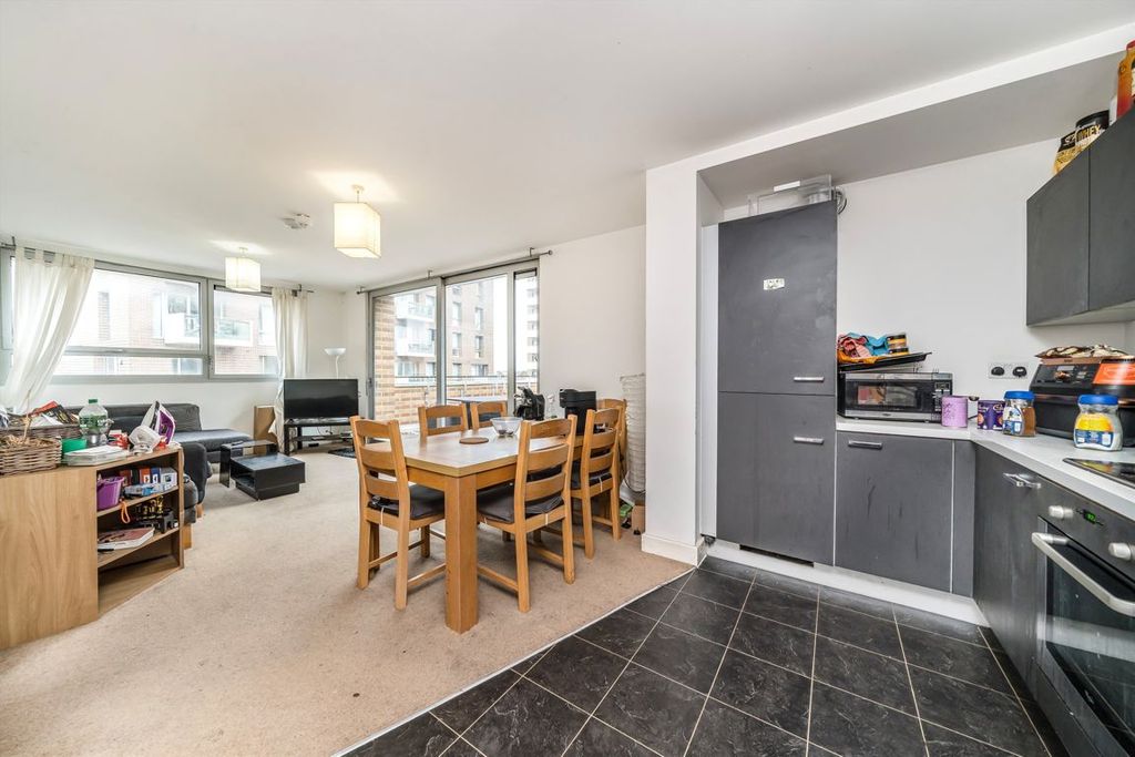 Property photo 2 of 9