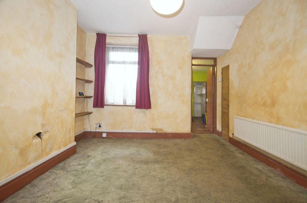 Property photo 3 of 18 Photography