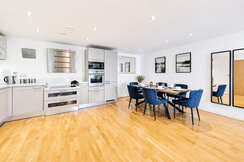 Property photo 1 of 16 Kitchen / Dining Room