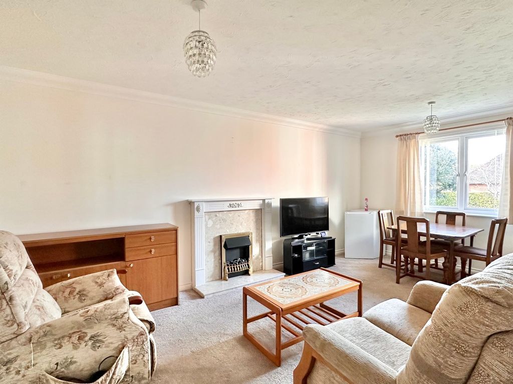 Property photo 2 of 11