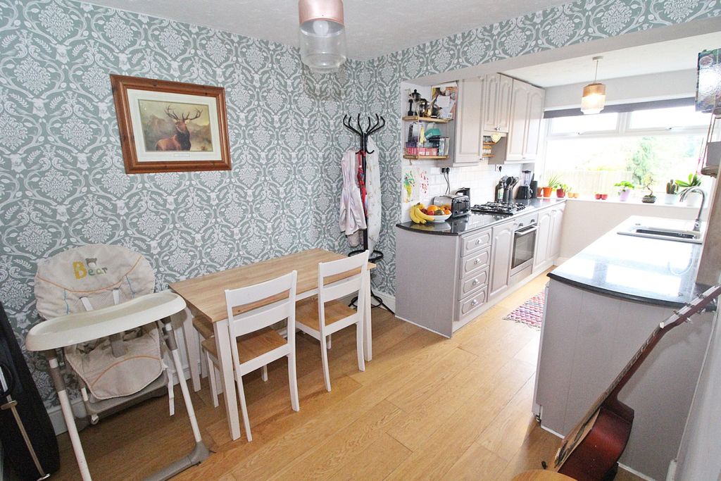 Property photo 3 of 12 5047895