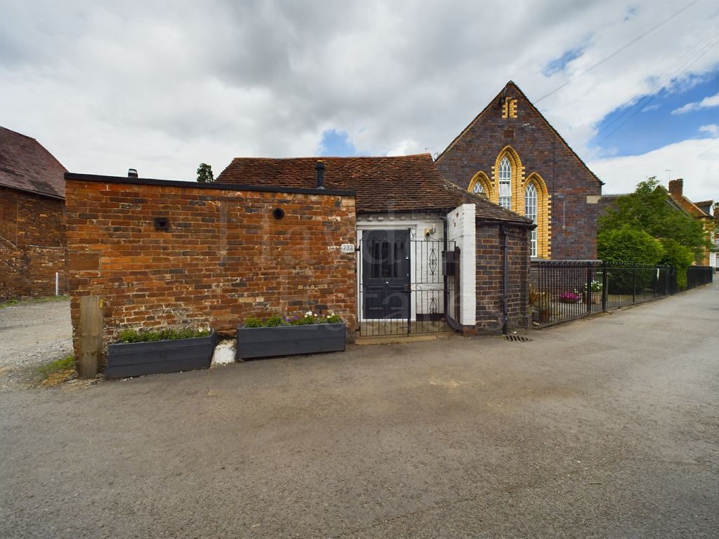 Property photo 1 of 18
