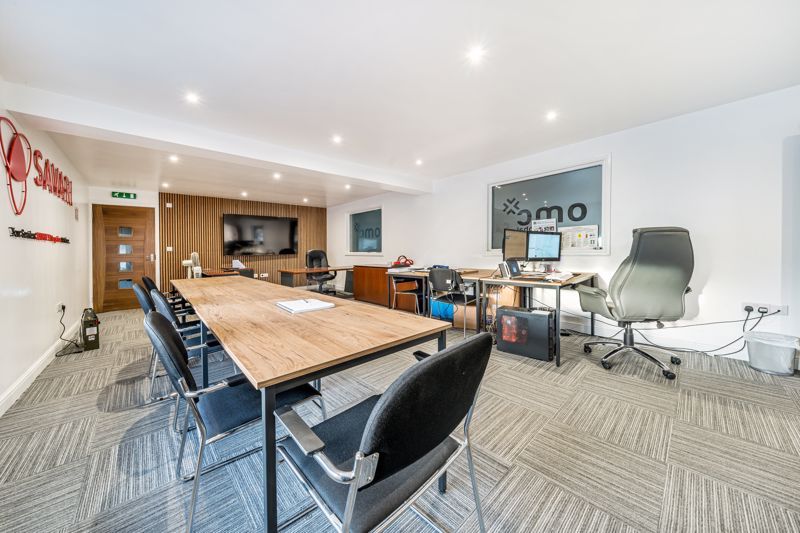 Property photo 1 of 10 Photo 12