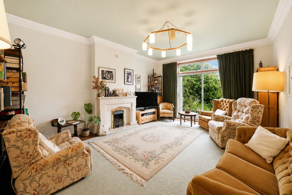 Property photo 3 of 26 5143613