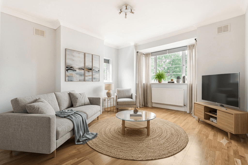 Property photo 1 of 16 2 Bedroom Maisonette For Sale
