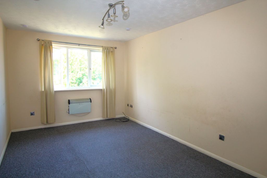 Property photo 2 of 7