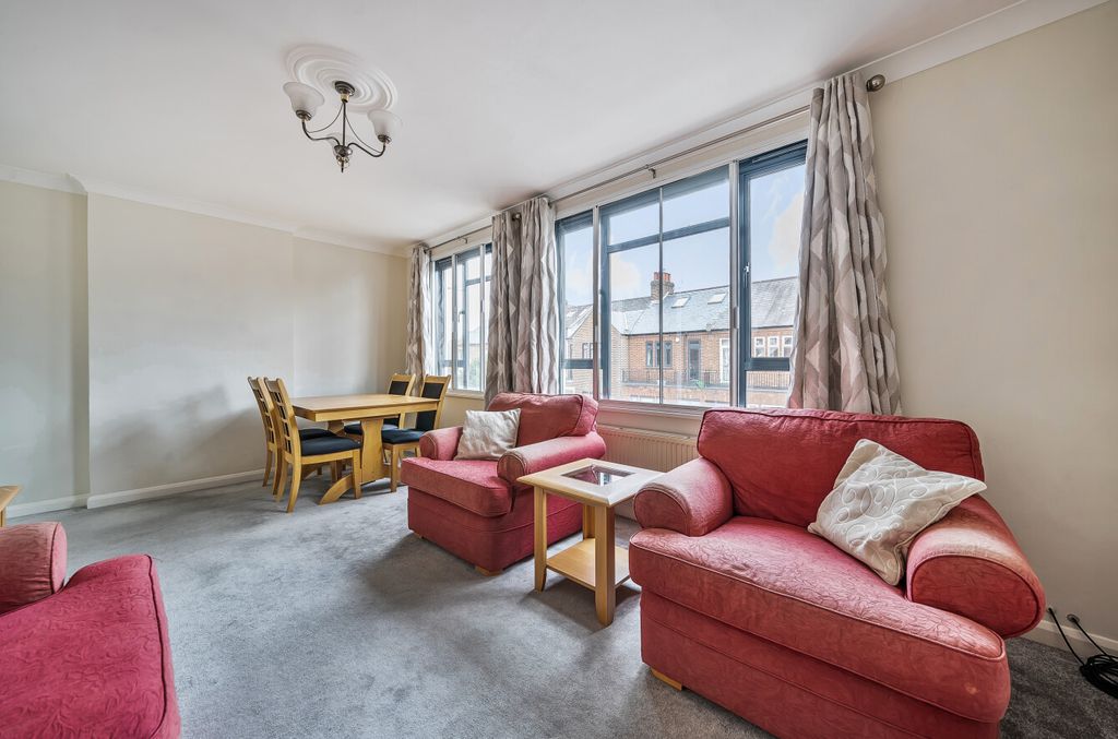 Property photo 3 of 9 1330915-17-688cd2...