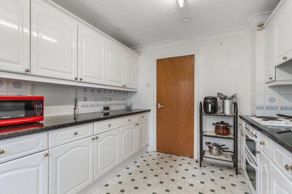 Property photo 3 of 20 Picture No. 08