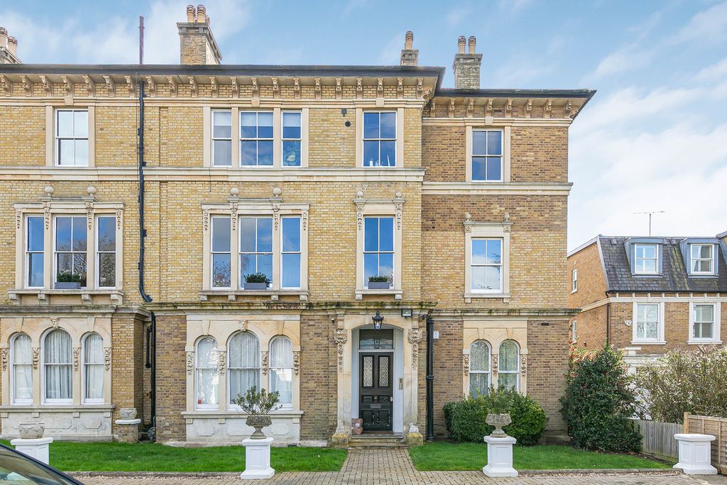 Property photo 2 of 15