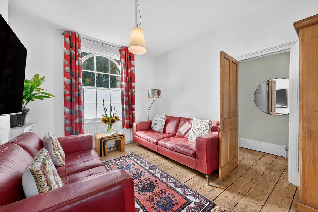 Property photo 2 of 18 Image