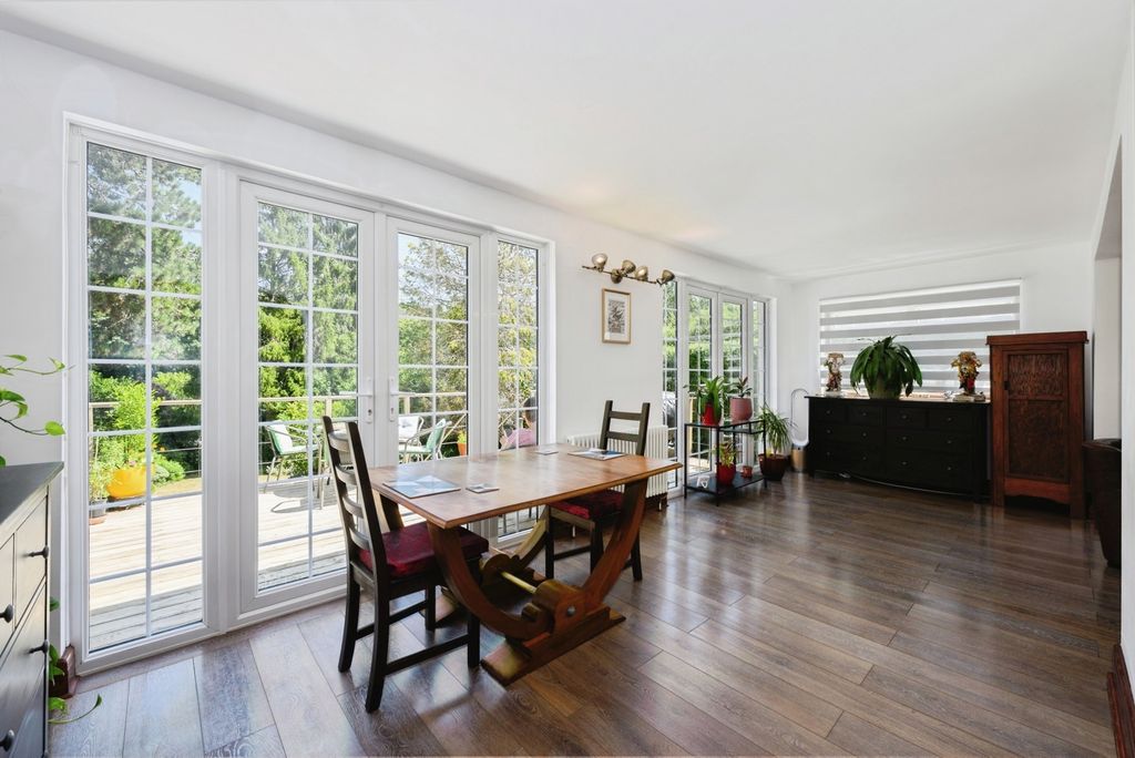 Property photo 3 of 23 Pbox-Img.Jpg