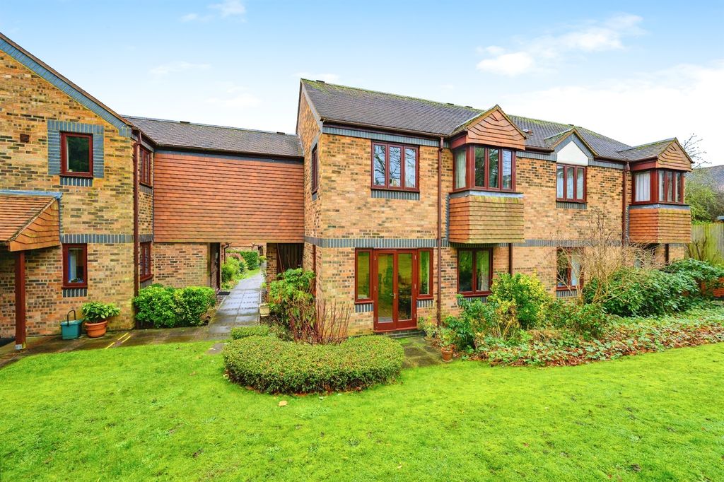 Property photo 1 of 11