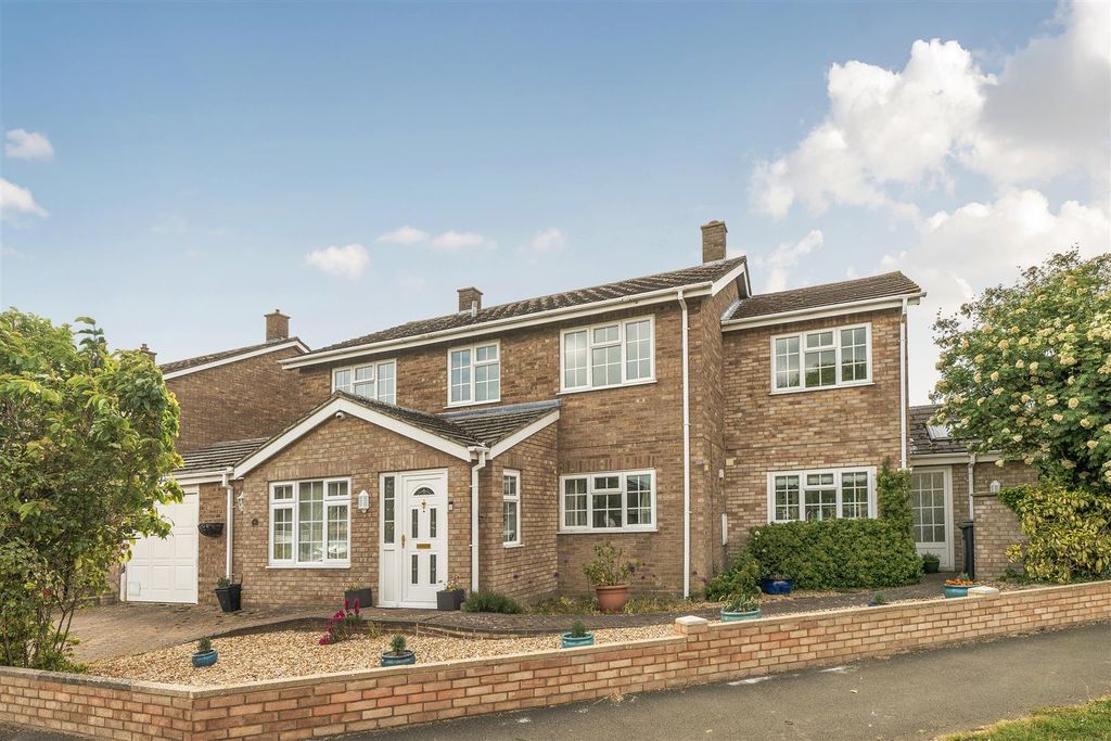 Property photo 1 of 26 1-69Fc45605F675-1455419-2-69Fb88A45A74F-1.Jpg