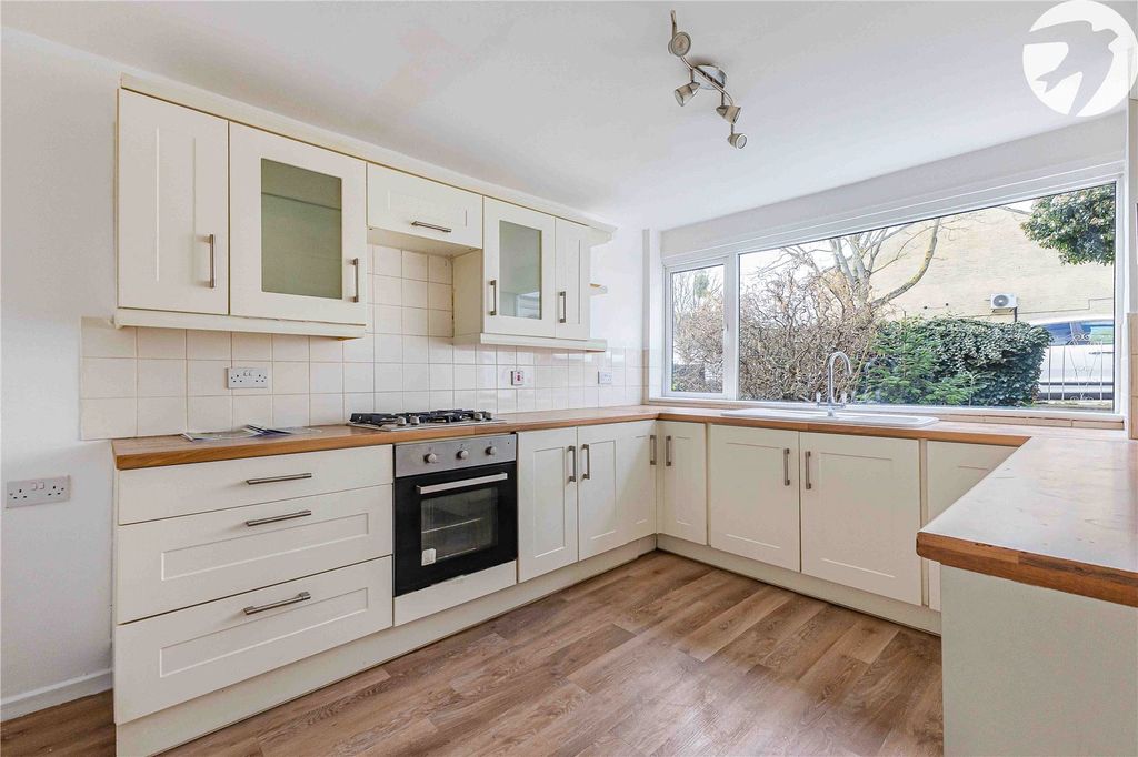 Property photo 1 of 21 Picture No. 04