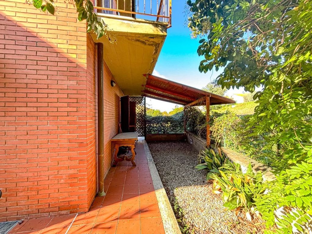 Property photo 2 of 40