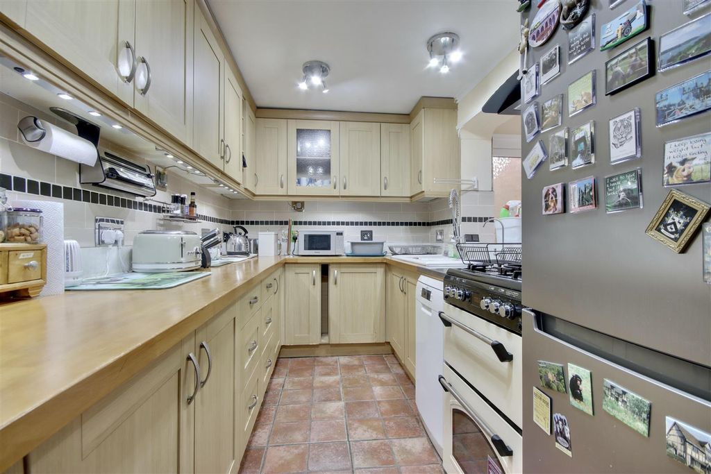 Property photo 3 of 12 Uxqbx_80Z0Mkkudedmtzaa.Jpg