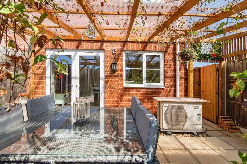 Property photo 2 of 14