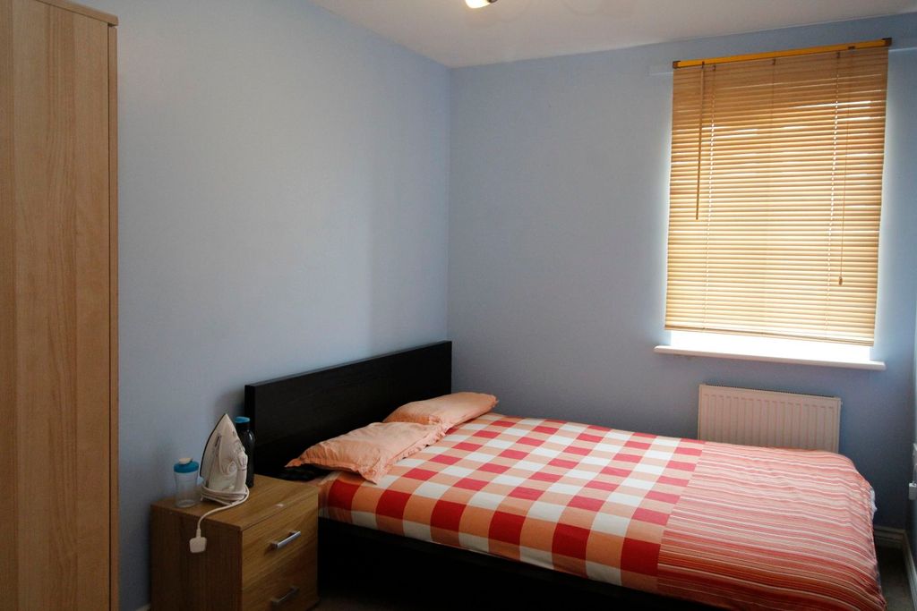 Additional image 6 of 2 bed flat for saleFlat, Red Shank House, Capstan Drive, Rainham RM13