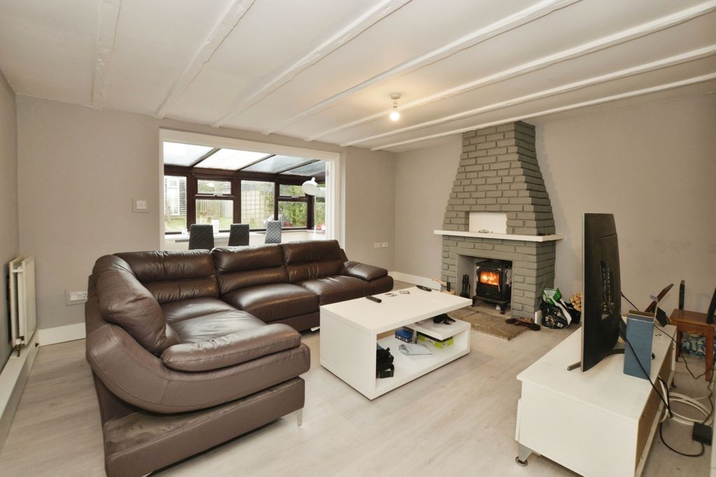 Property photo 2 of 17 Photography
