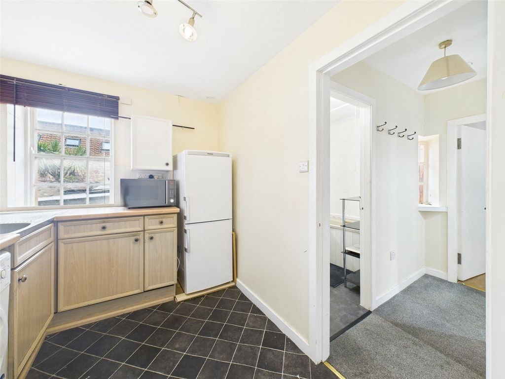 Property photo 3 of 19 Picture No. 01