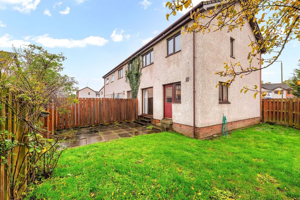 Property photo 2 of 21 Rear Garden