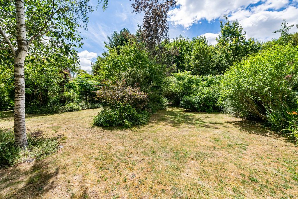 Property photo 3 of 31 Rear Garden