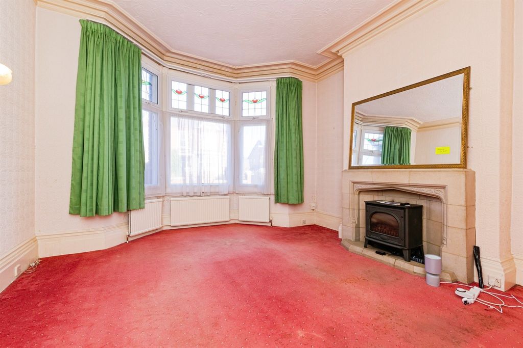Property photo 2 of 16