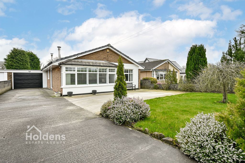 Property photo 3 of 25