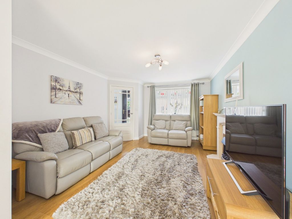 Property photo 2 of 12 5255233