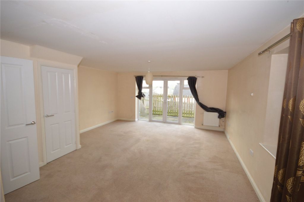 Property photo 3 of 10 Picture No. 13