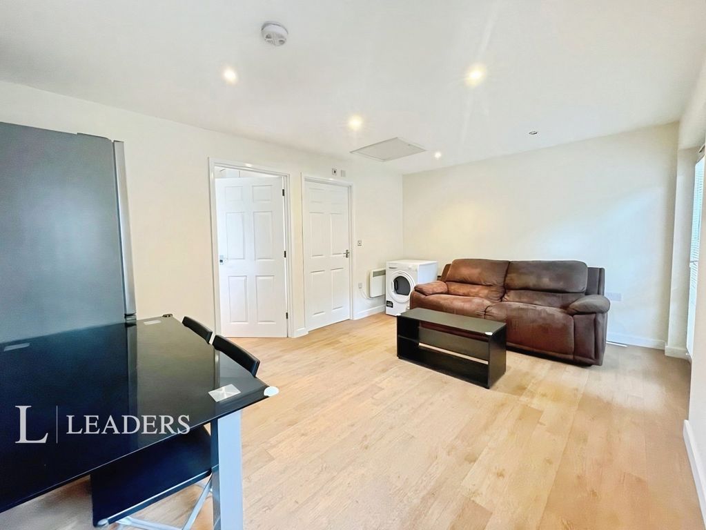 Property photo 2 of 6 Pbox-Img.Jpg