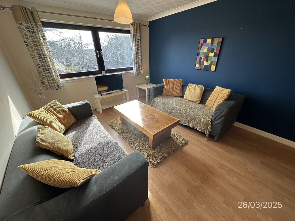Property photo 1 of 9 Lounge