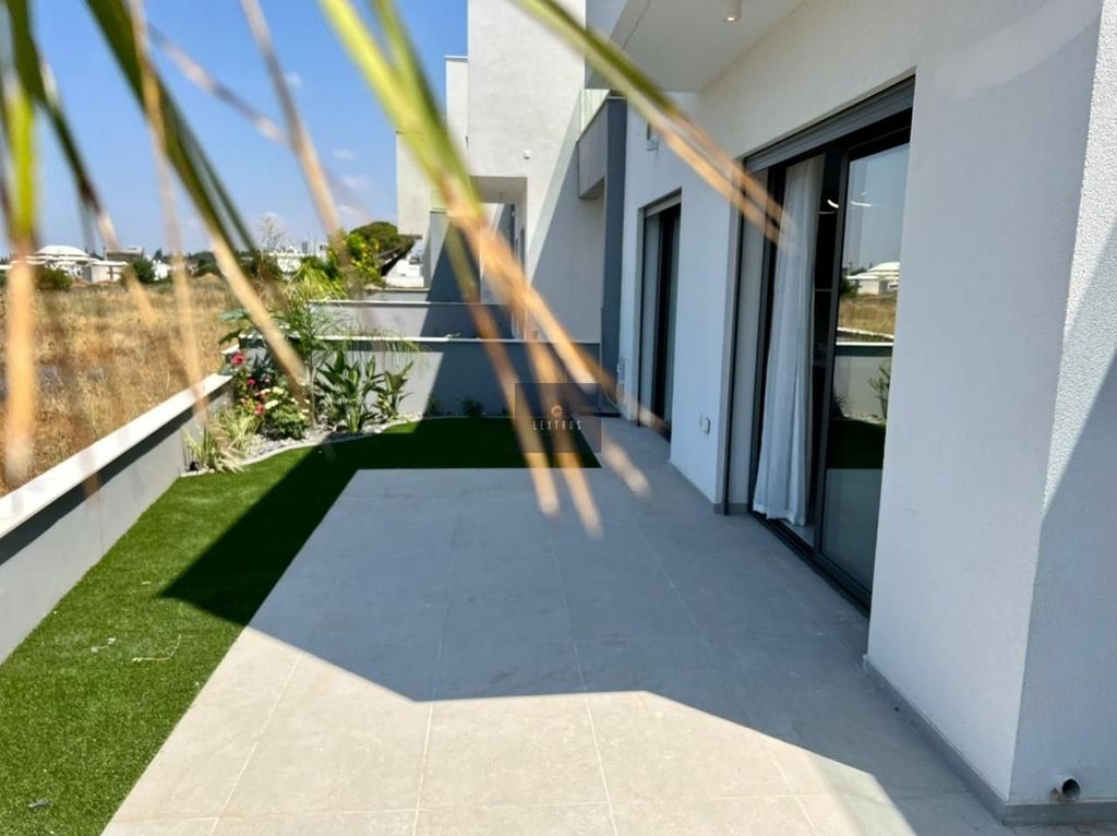 Property photo 3 of 43