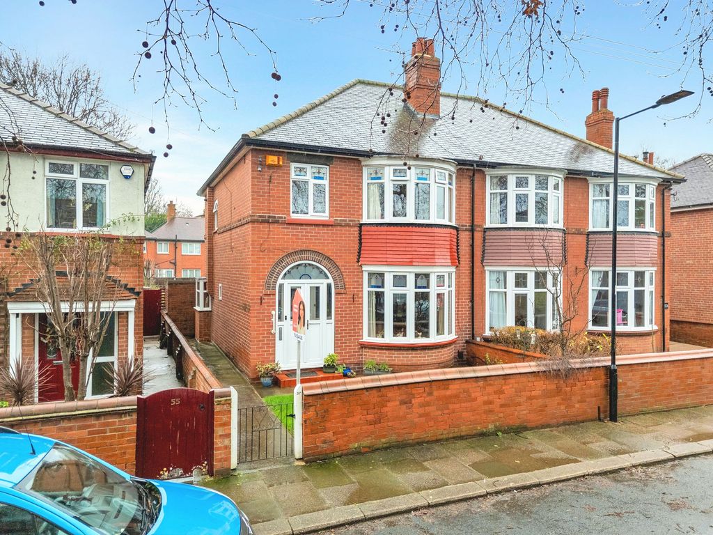 Property photo 3 of 27 Front