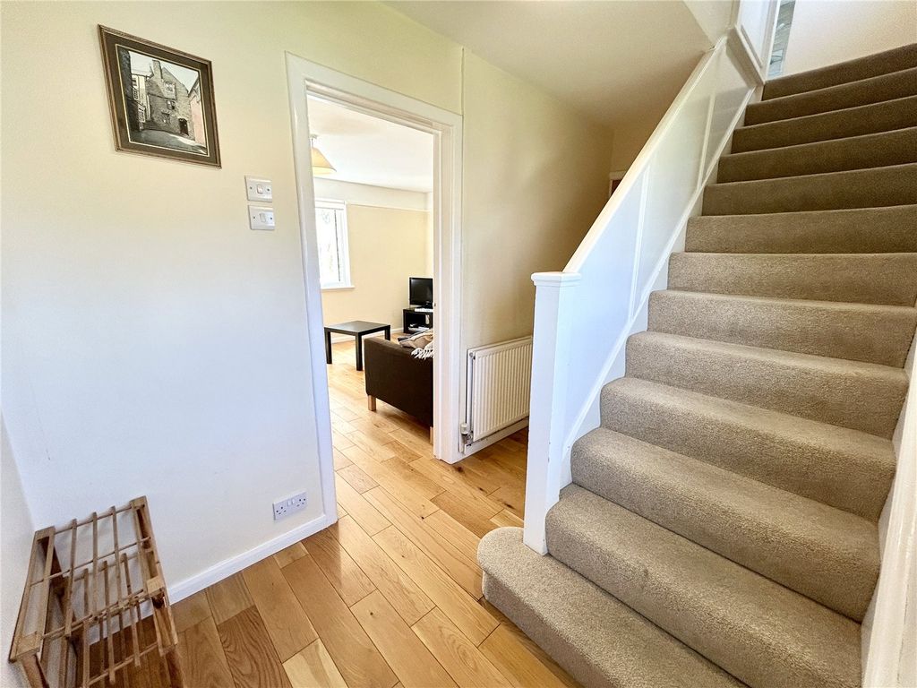 Property photo 3 of 16 Picture No. 11