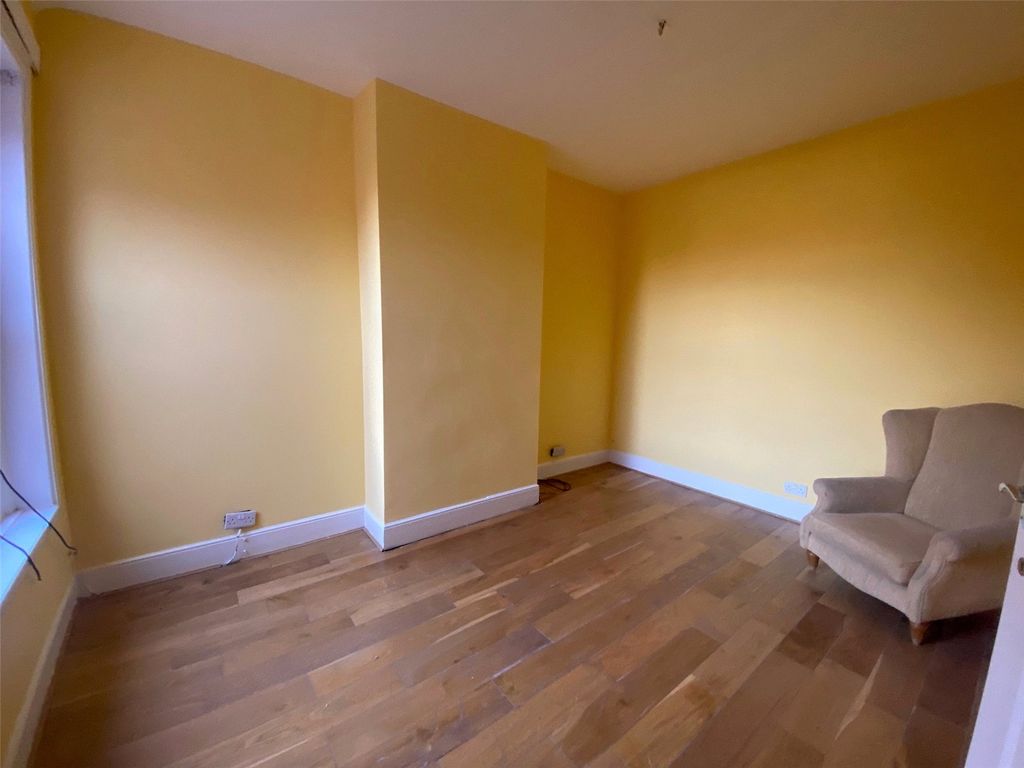 Property photo 3 of 8 Picture No. 06